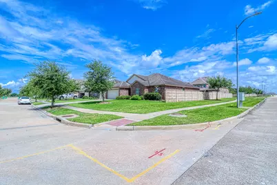 2735 Diamond Vista Lane, Rosharon, TX 77583 - Photo 2