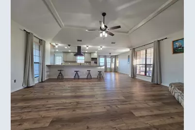 138 Pin Oak Drive, Angleton, TX 77515 - Photo 6