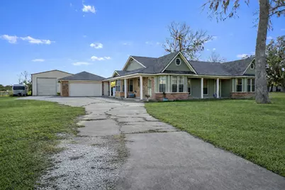 138 Pin Oak Drive, Angleton, TX 77515 - Photo 1