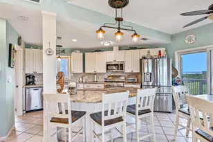 14450 Spyglass Cir, Galveston, TX 77554 - Photo 12