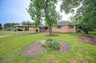 5535 Elm Springs Dr, Houston, TX 77048 - Photo 2