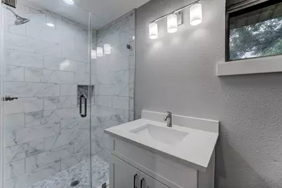 5535 Elm Springs Drive, Houston, TX 77048 - Photo 26