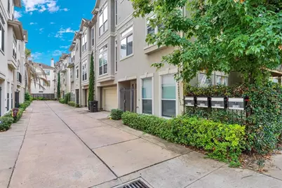 126 Detering Street #C, Houston, TX 77007 - Photo 2