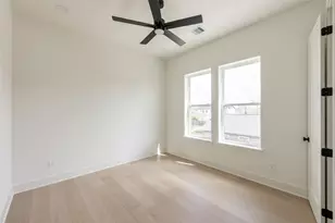 1122 E 27th St, Houston, TX 77009 - Photo 34