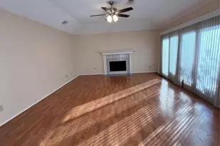 4027 Summit Valley Dr, Houston, TX 77082 - Photo 6