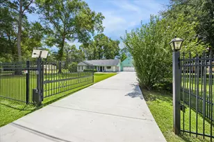 15432 Esther Dr, Conroe, TX 77384 - Photo 4
