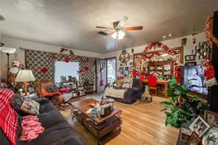 821 Cypress St, La Marque, TX 77568 - Photo 6