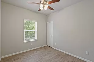 13502 Axel Ln, Houston, TX 77047 - Photo 24