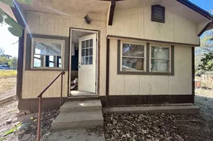 131 Lakeview Dr, Nocona, TX 76255 - Photo 4