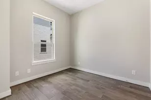 2653 Fountain Key Blvd, Houston, TX 77008 - Photo 32