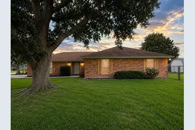 1312 Travis Street, Nederland, TX 77627 - Photo 2