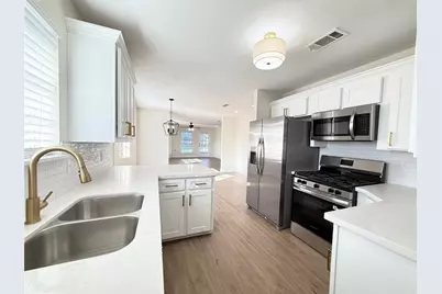 1312 Travis Street, Nederland, TX 77627 - Photo 14