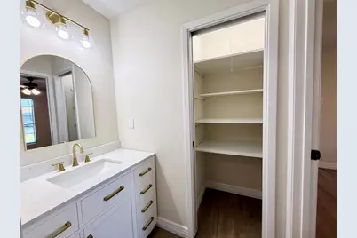 1312 Travis Street, Nederland, TX 77627 - Photo 32