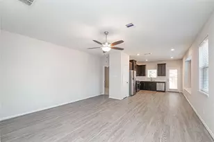 107 Silver Sky Ct, Conroe, TX 77304 - Photo 8