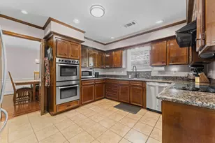 3030 Broadmoor Dr, Sugar Land, TX 77478 - Photo 4