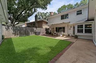 3030 Broadmoor Dr, Sugar Land, TX 77478 - Photo 14