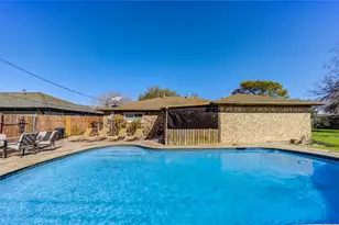 2705 6th Ave N, Texas City, TX 77590 - Photo 18