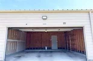 10060 Emnora Ln, Houston, TX 77080 - Photo 16