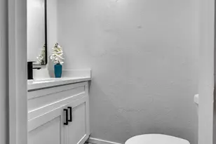 511 Stadium Ln, Friendswood, TX 77546 - Photo 18