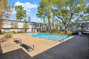 12633 Memorial Dr, Houston, TX 77024 - Photo 32
