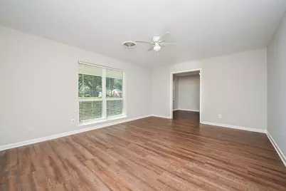 5438 Jackwood Street, Houston, TX 77096 - Photo 4