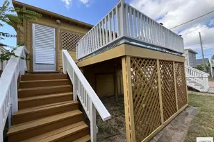3722 Ursuline St, Galveston, TX 77550 - Photo 10