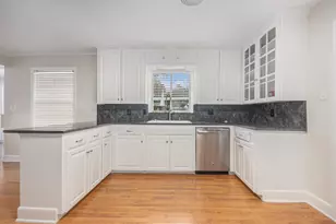 12847 Memorial Dr, Houston, TX 77024 - Photo 12