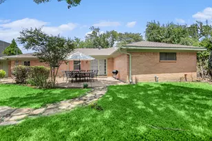12847 Memorial Dr, Houston, TX 77024 - Photo 28
