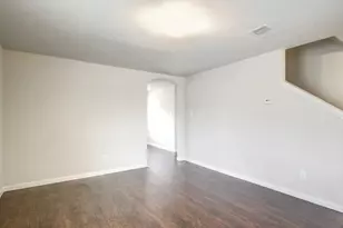 5719 Post Oak Manor Dr, Houston, TX 77085 - Photo 4