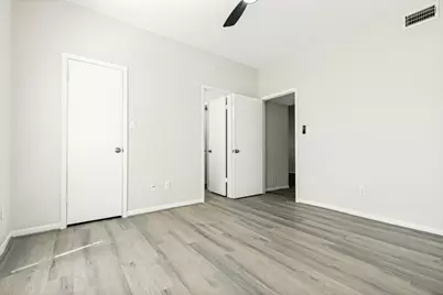 2626 Holly Hall Street #605, Houston, TX 77054 - Photo 18