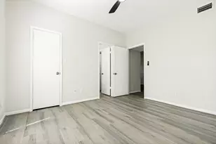 2626 Holly Hall St, Houston, TX 77054 - Photo 18