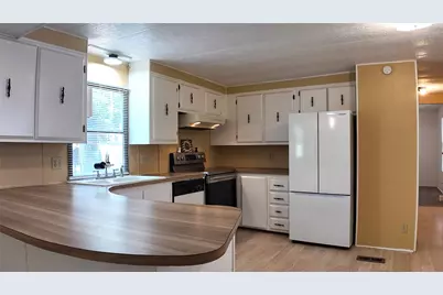 251 Oakdale Drive, Huntsville, TX 77320 - Photo 16