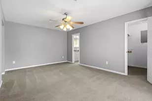 2818 Frostwood Cir, Dickinson, TX 77539 - Photo 16