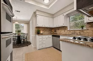 1519 Hitherfield Dr, Sugar Land, TX 77498 - Photo 12