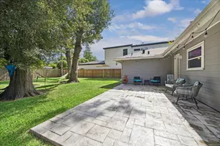 8106 Montridge Dr, Houston, TX 77055 - Photo 12