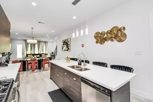 4222 Nichols St, Houston, TX 77020 - Photo 8