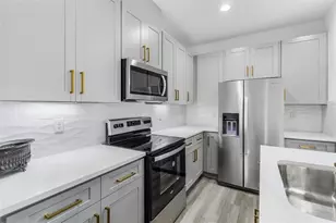 4604 Crown Grove Ln, Houston, TX 77018 - Photo 12