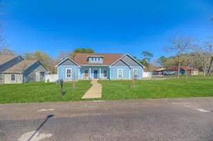 276 Resort Dr, Livingston, TX 77351 - Photo 4