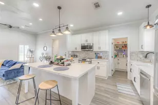 276 Resort Dr, Livingston, TX 77351 - Photo 10