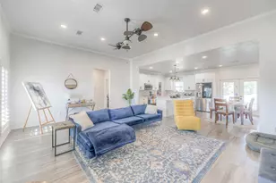 276 Resort Dr, Livingston, TX 77351 - Photo 1