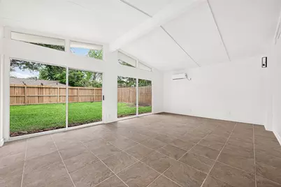 5422 Hummingbird Street, Houston, TX 77096 - Photo 36