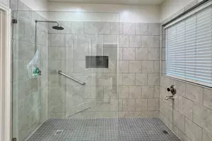 42 Tranquil Glade Pl, The Woodlands, TX 77381 - Photo 10