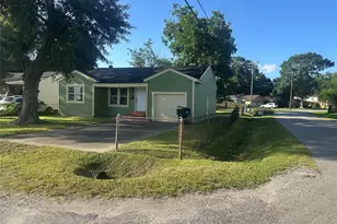 4959 Garfield Ave, Groves, TX 77619 - Photo 10