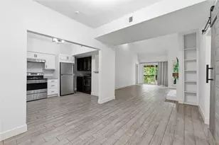 2100 Tanglewilde St, Houston, TX 77063 - Photo 10