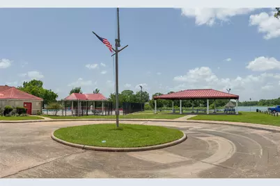 2106 Lakeshore Forest Court, Missouri City, TX 77459 - Photo 4
