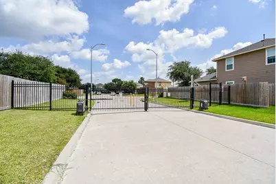 2811 Topiary Lane, Houston, TX 77014 - Photo 2