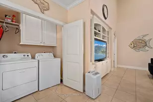 970 Bolivar Dunes Blvd, Gilchrist, TX 77617 - Photo 10