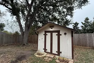 6810 Redwood Falls Dr, Pasadena, TX 77505 - Photo 24