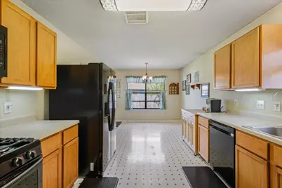 2604 27th Avenue N, Texas City, TX 77590 - Photo 8