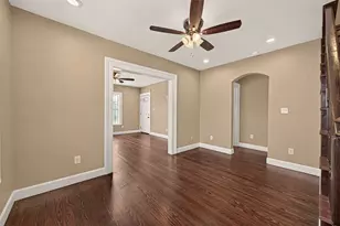 1305 Munger St, Houston, TX 77023 - Photo 8